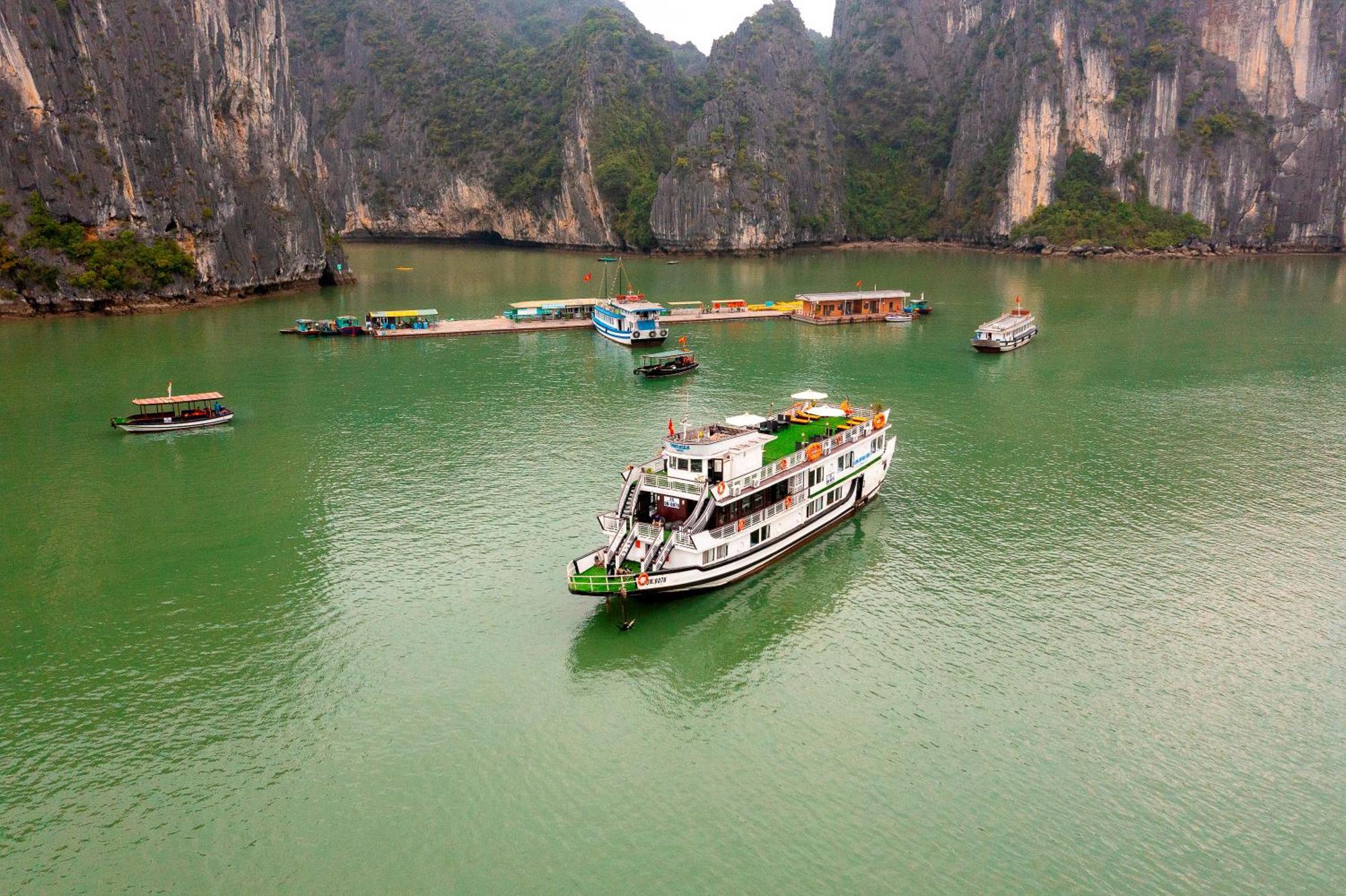 Hotel Halong Fantasea Cruise Ha Long Zewnętrze zdjęcie