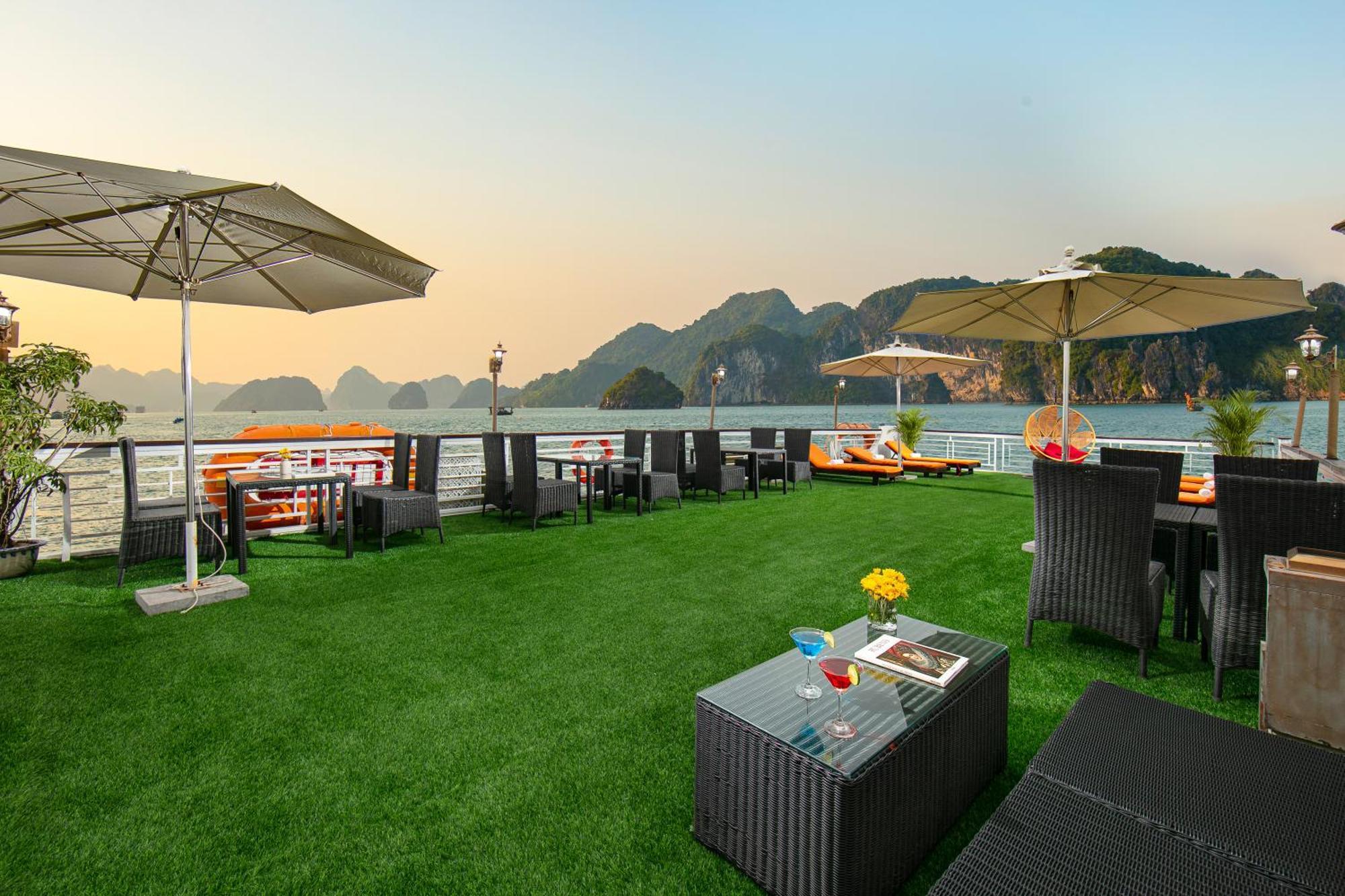 Hotel Halong Fantasea Cruise Ha Long Zewnętrze zdjęcie